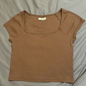 Brown square neck crop top
Brand: Madewell
Size: Medium
